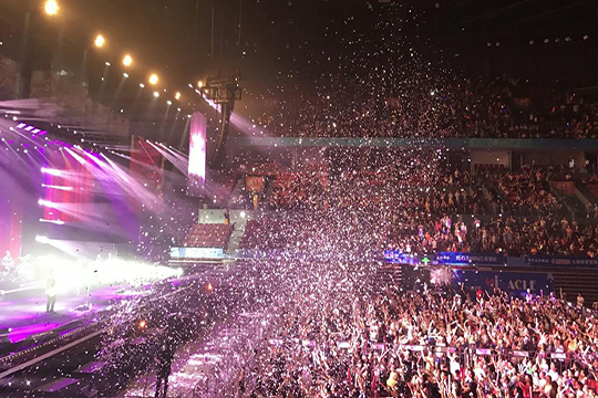 畅享摇滚，多宝电竞LED大屏“耀”你好看！