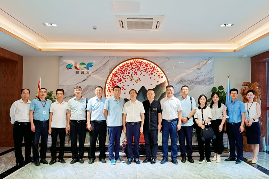 安顺市文化考察团莅临多宝电竞参观调研 